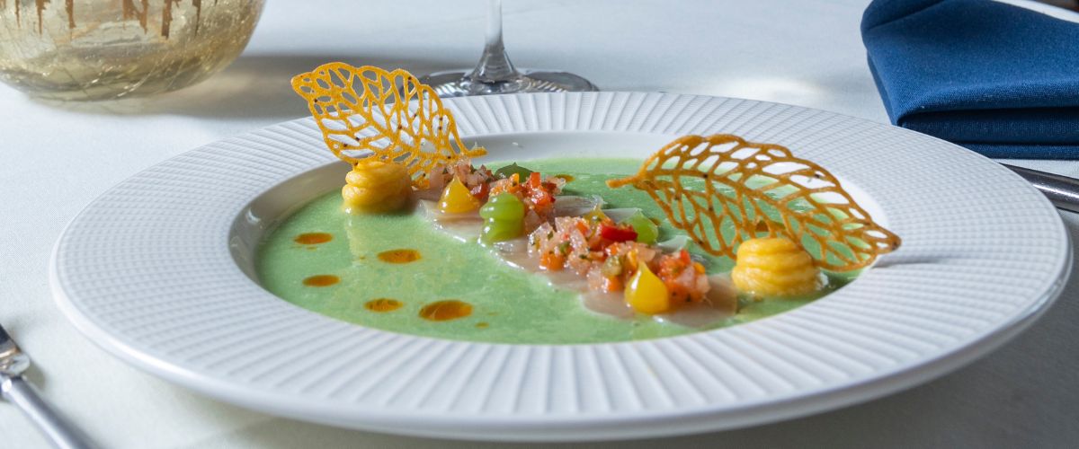 David's Restaurant and Lounge